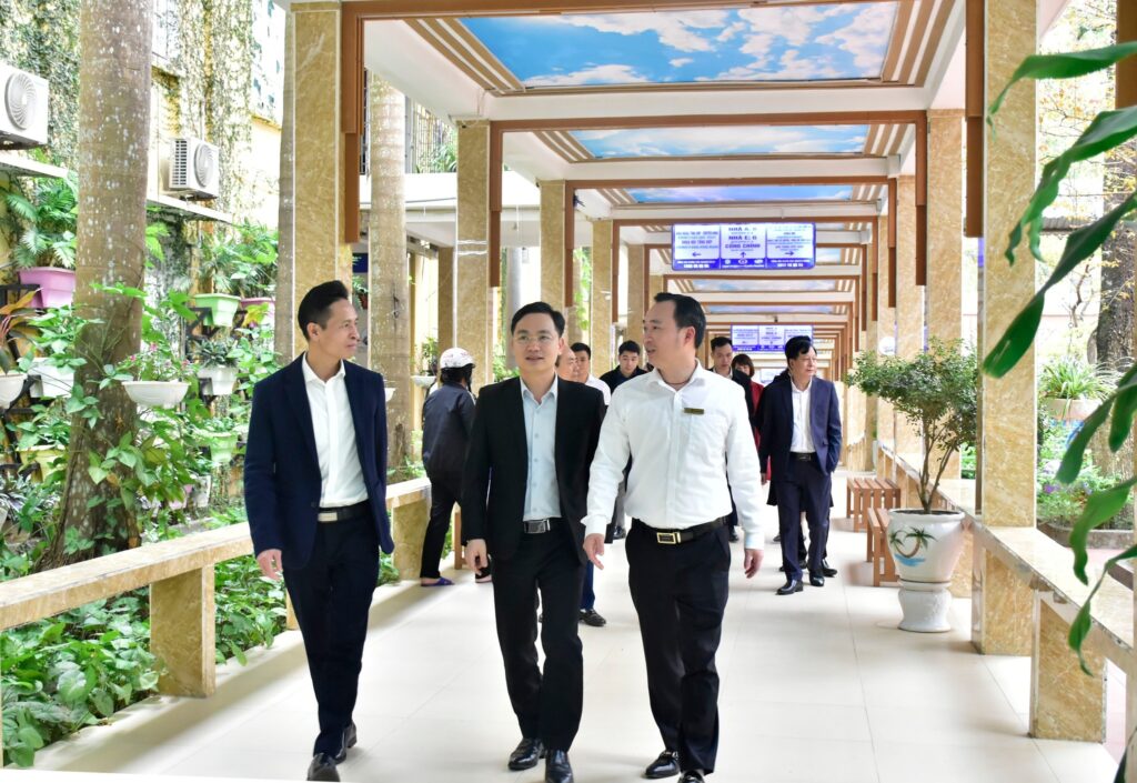 338183030 932129887821821 3559259435818380039 N